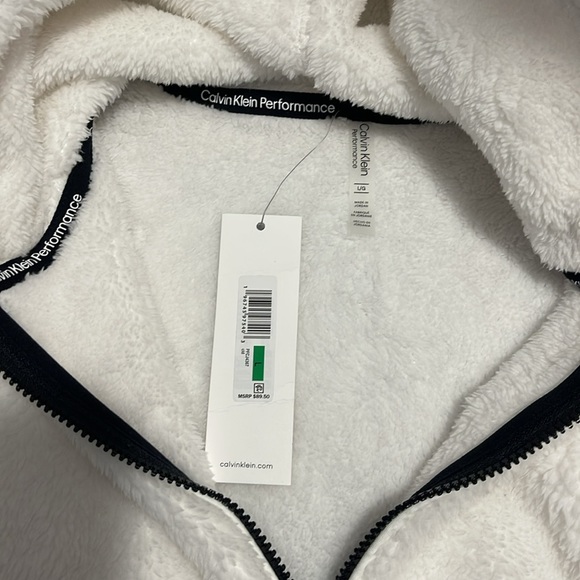 NWT cozy fleece! - Picture 2 of 6
